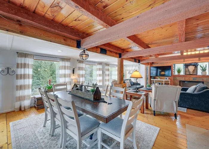 Dreamy W/ Hot Tub, Fireplace & More! Alpine