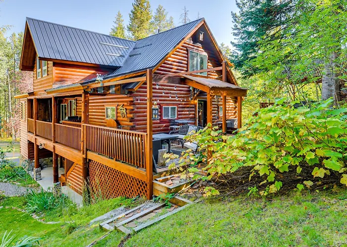 Holiday home Dreamy W/ Hot Tub, Fireplace & More! *